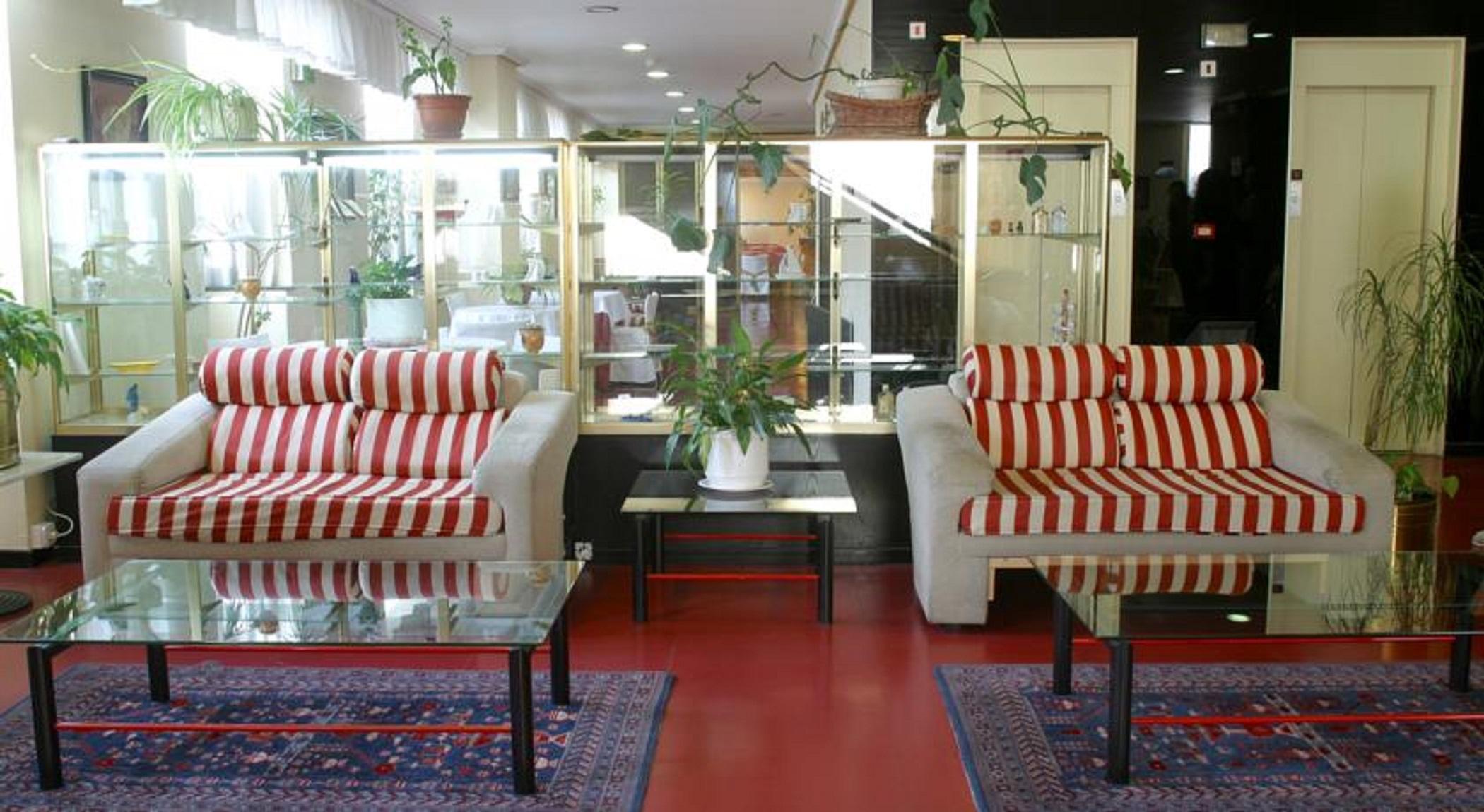 Celuisma Torrelavega Hotel Bagian luar foto