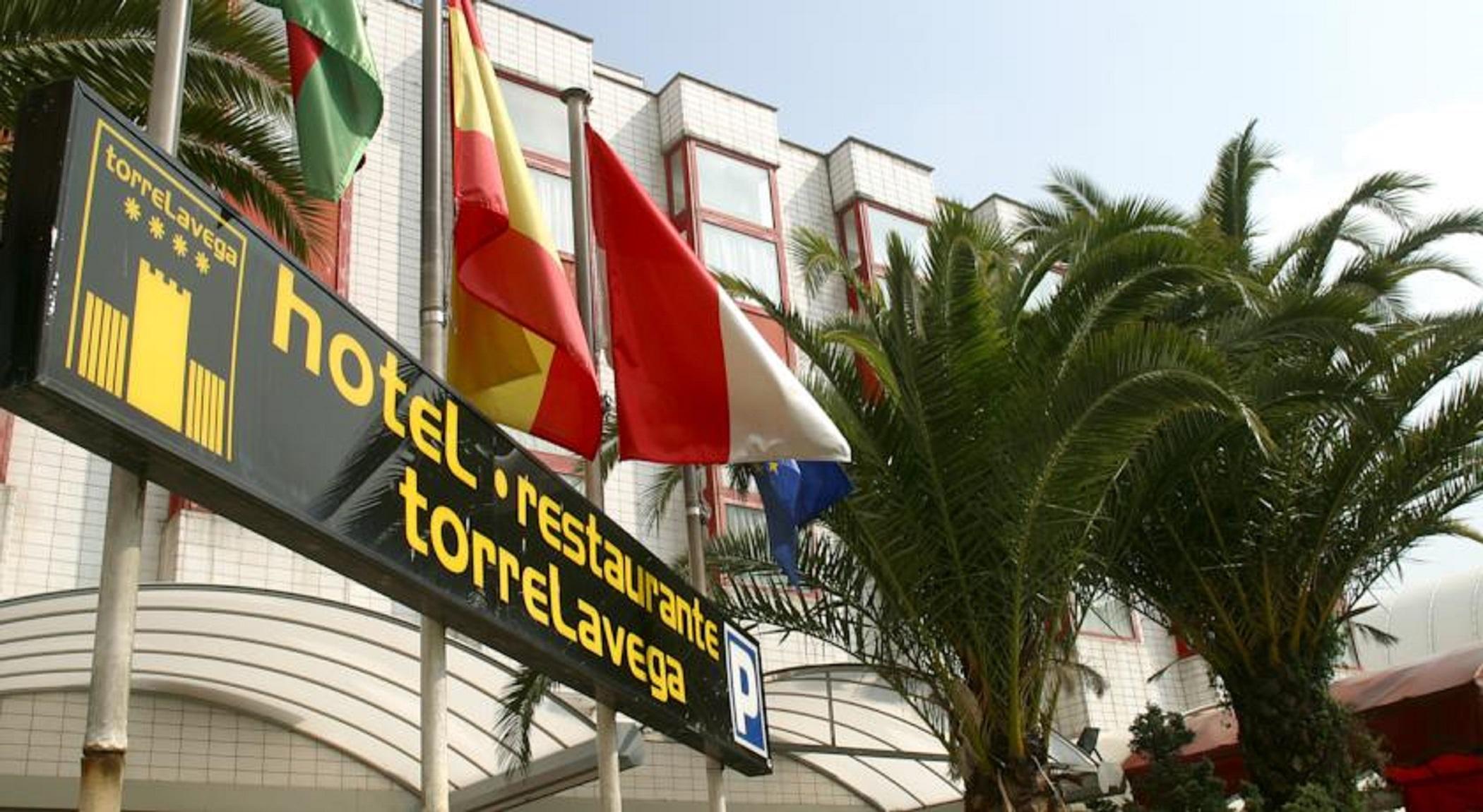 Celuisma Torrelavega Hotel Bagian luar foto