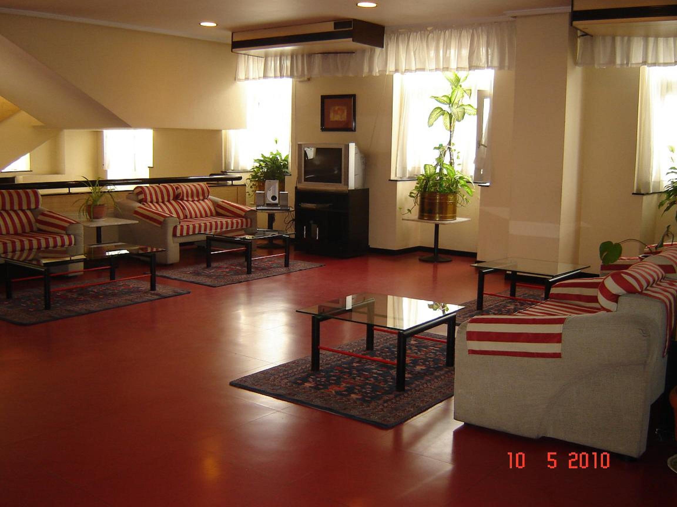 Celuisma Torrelavega Hotel Bagian luar foto
