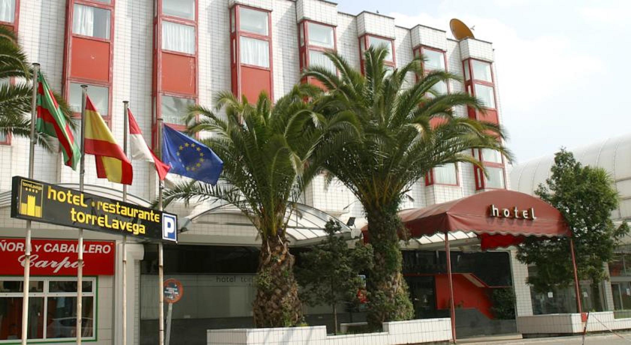 Celuisma Torrelavega Hotel Bagian luar foto