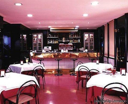Celuisma Torrelavega Hotel Restoran foto