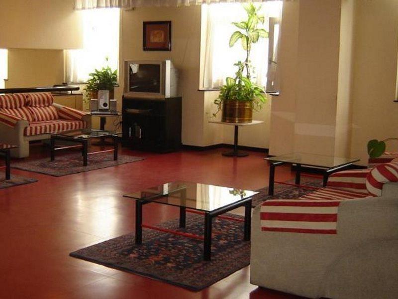Celuisma Torrelavega Hotel Bagian luar foto